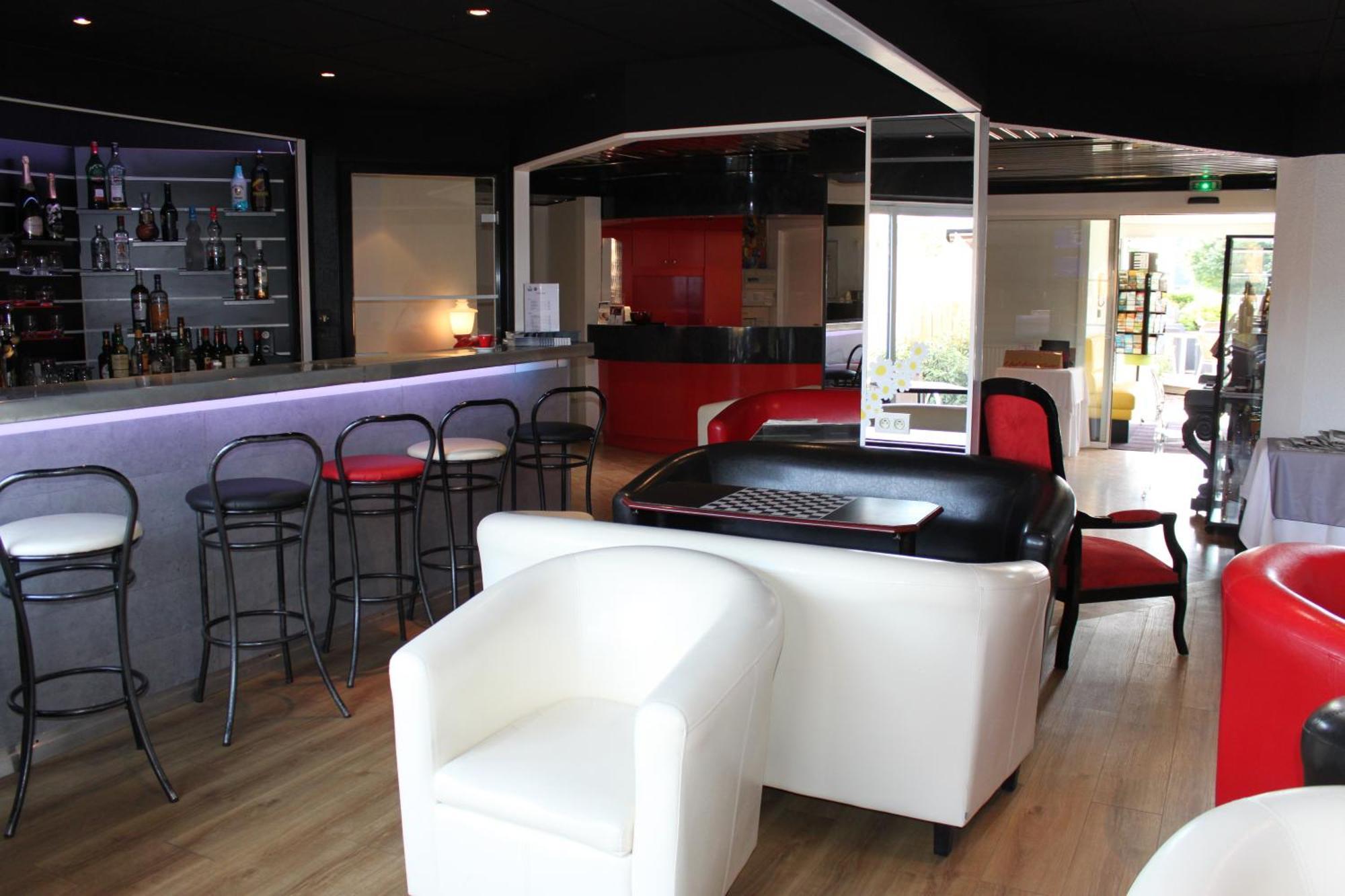 Kyriad Direct Rennes Ouest 3*