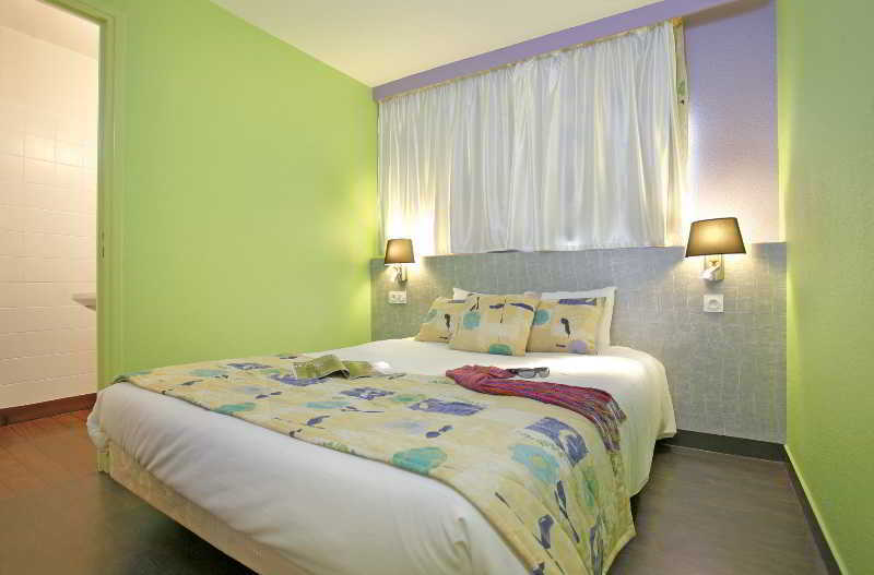 Kyriad Direct Rennes Ouest Hotel