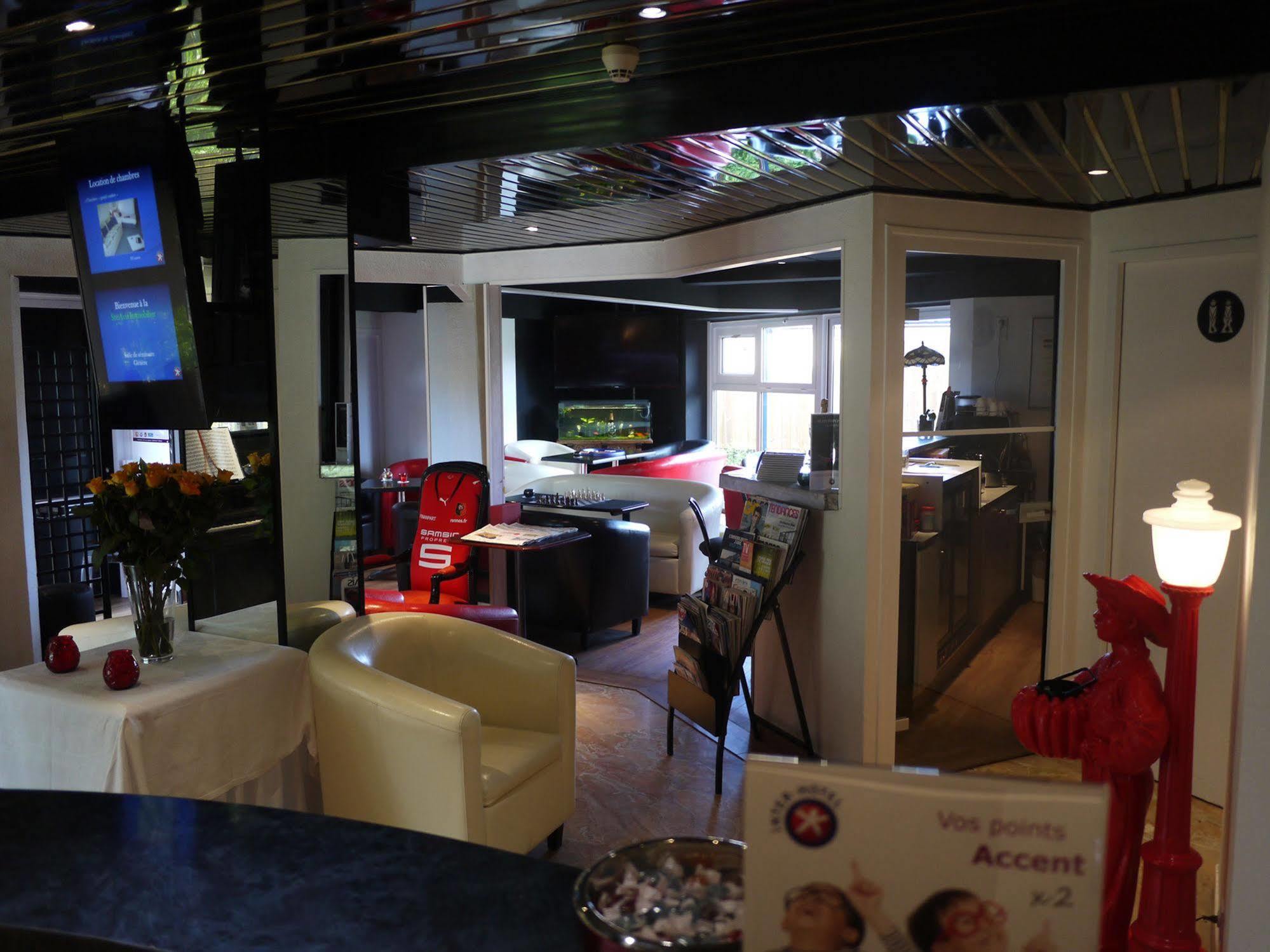 Kyriad Direct Rennes Ouest Hotel 3*