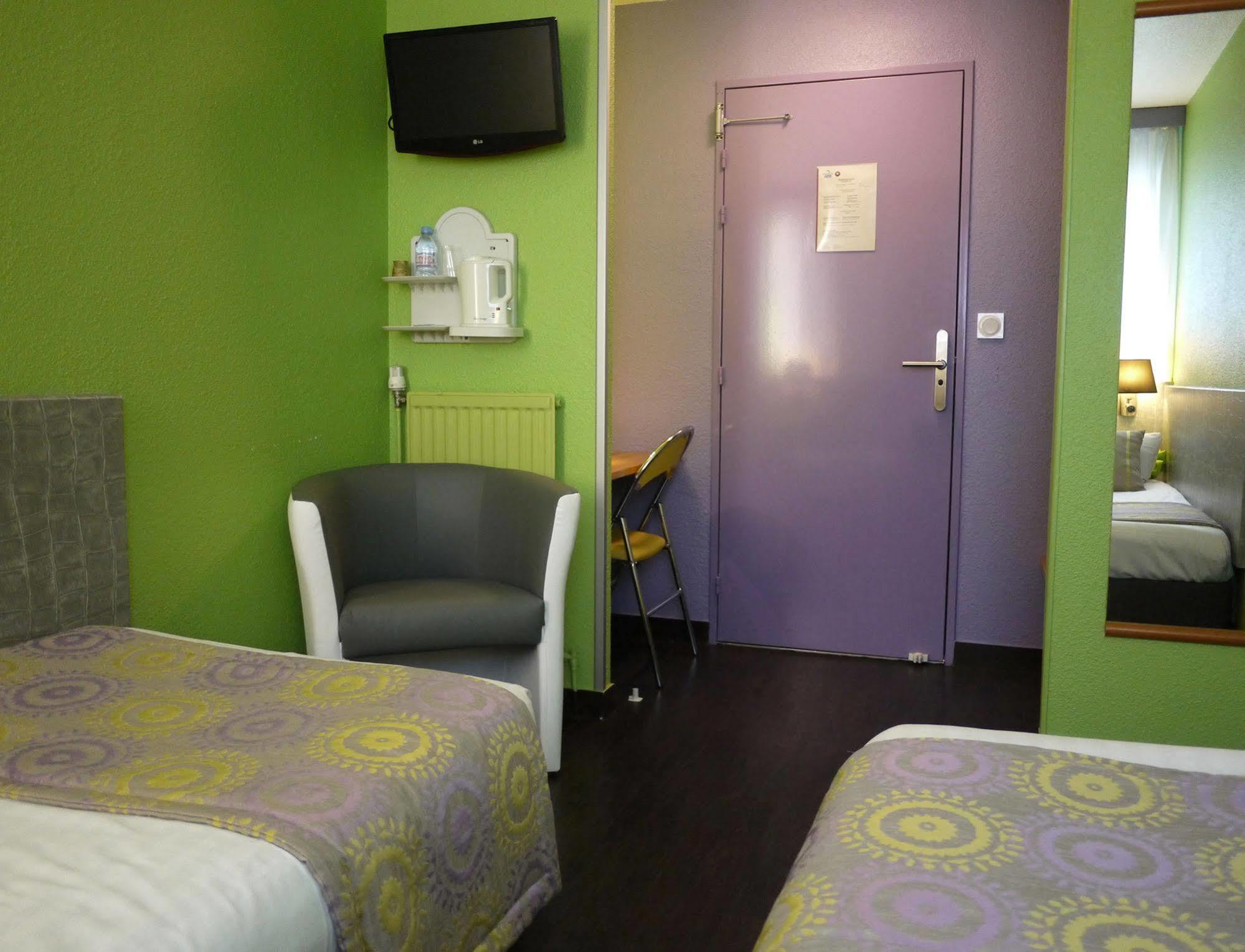 Kyriad Direct Rennes Ouest Hotel 3*