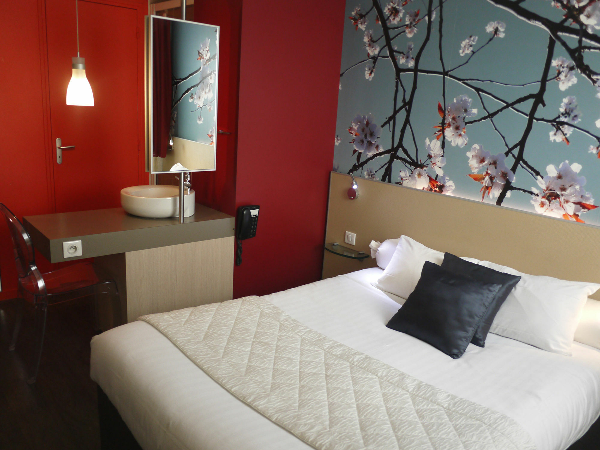 Kyriad Direct Rennes Ouest Hotel